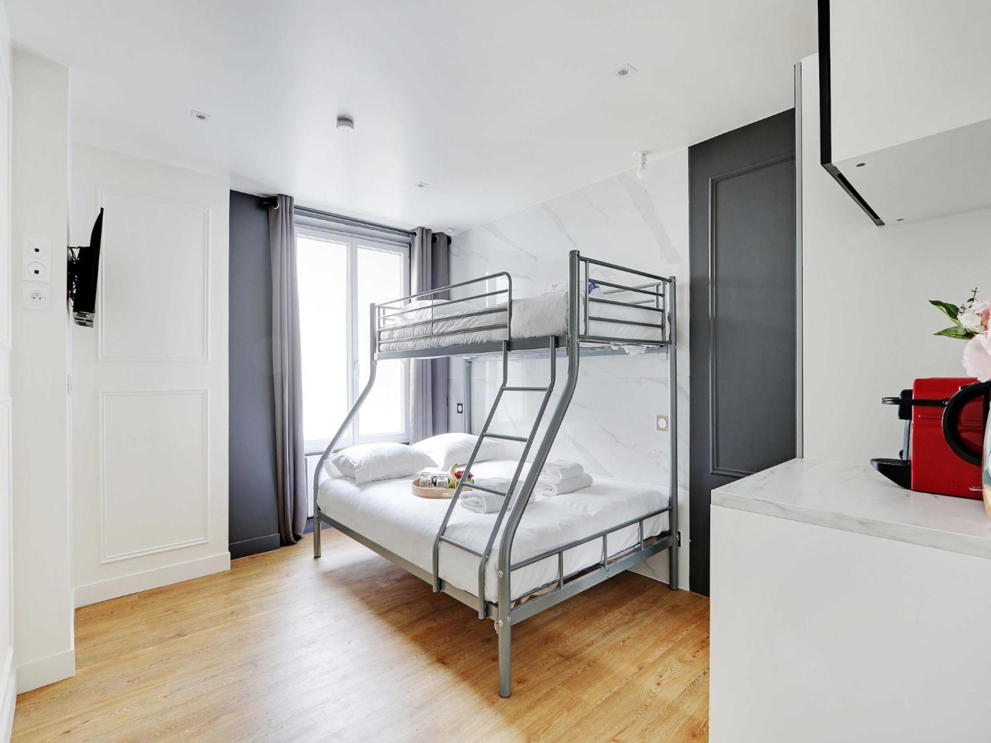 Welcoming - 3p - Place De La Republique Apartment Paris